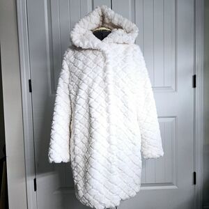 Johnston and Murphy Faux Fur Coat White